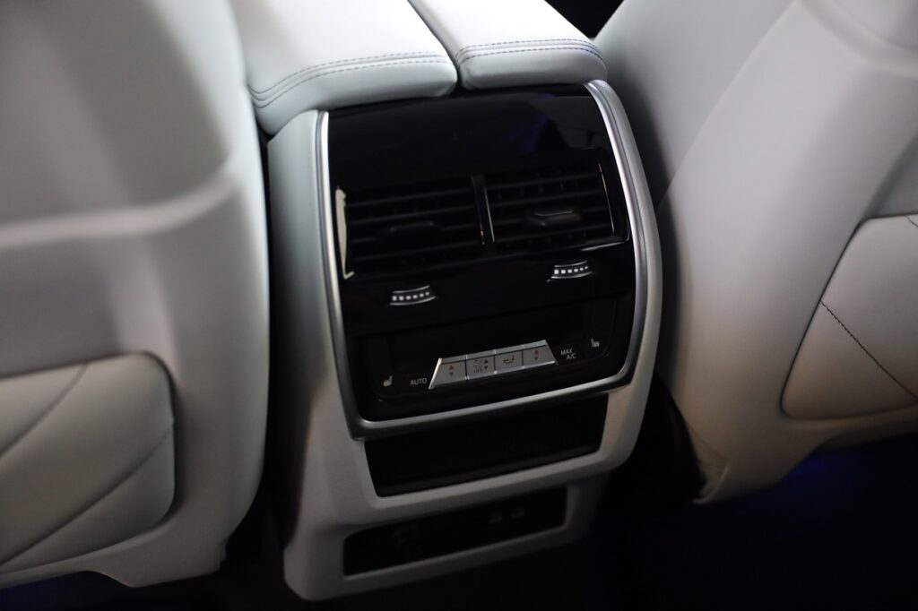BMW XM Label