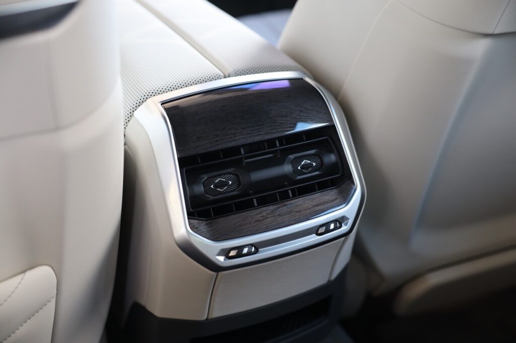 BMW 740d xDrive Sedan