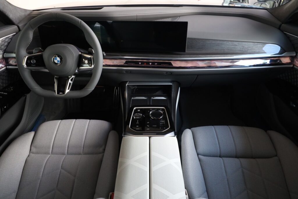 BMW 740d xDrive Sedan