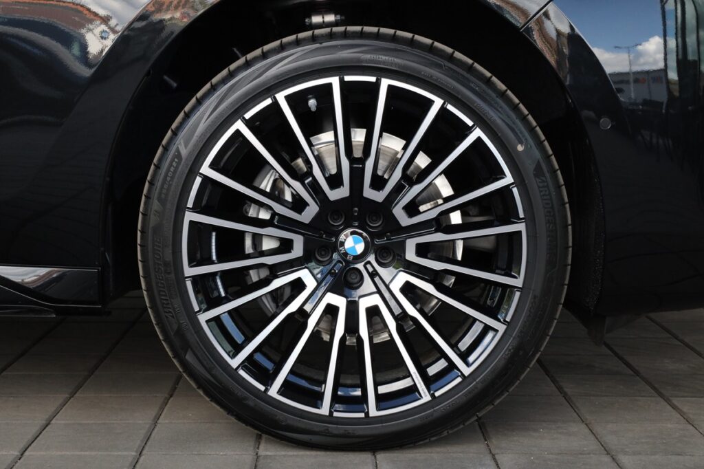 BMW 740d xDrive Sedan