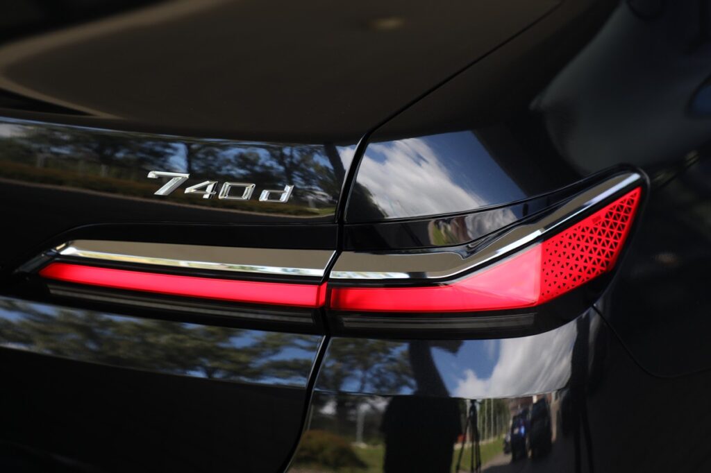 BMW 740d xDrive Sedan