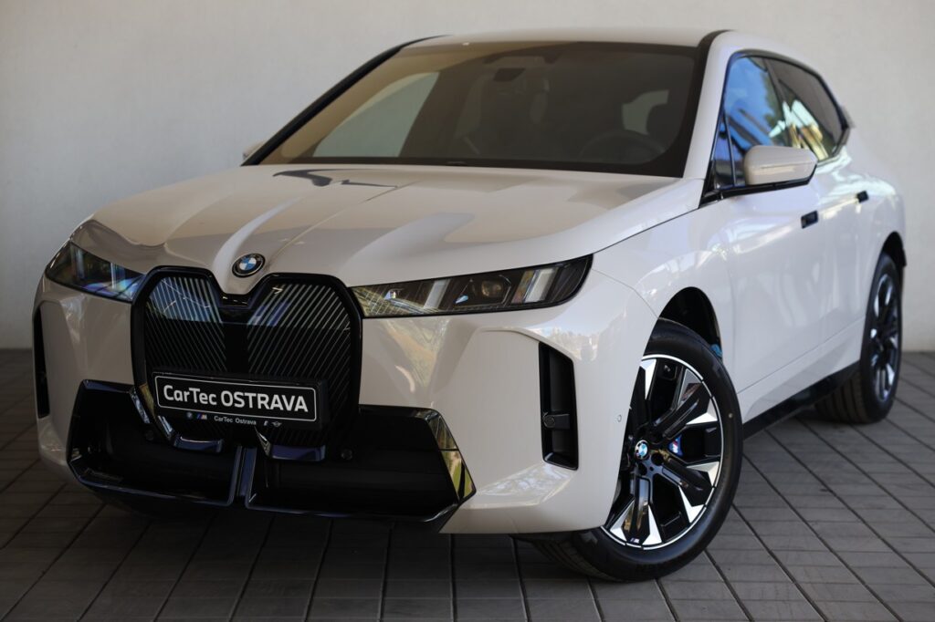 BMW iX xDrive45