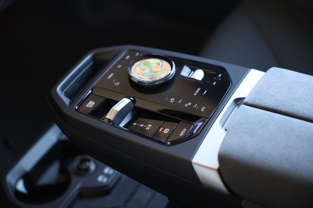 BMW iX xDrive45