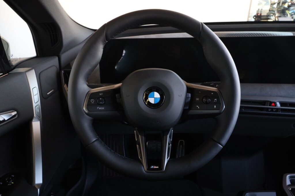 BMW iX xDrive45