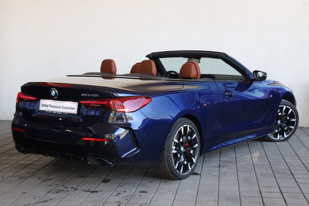 BMW M440i xDrive Convertible