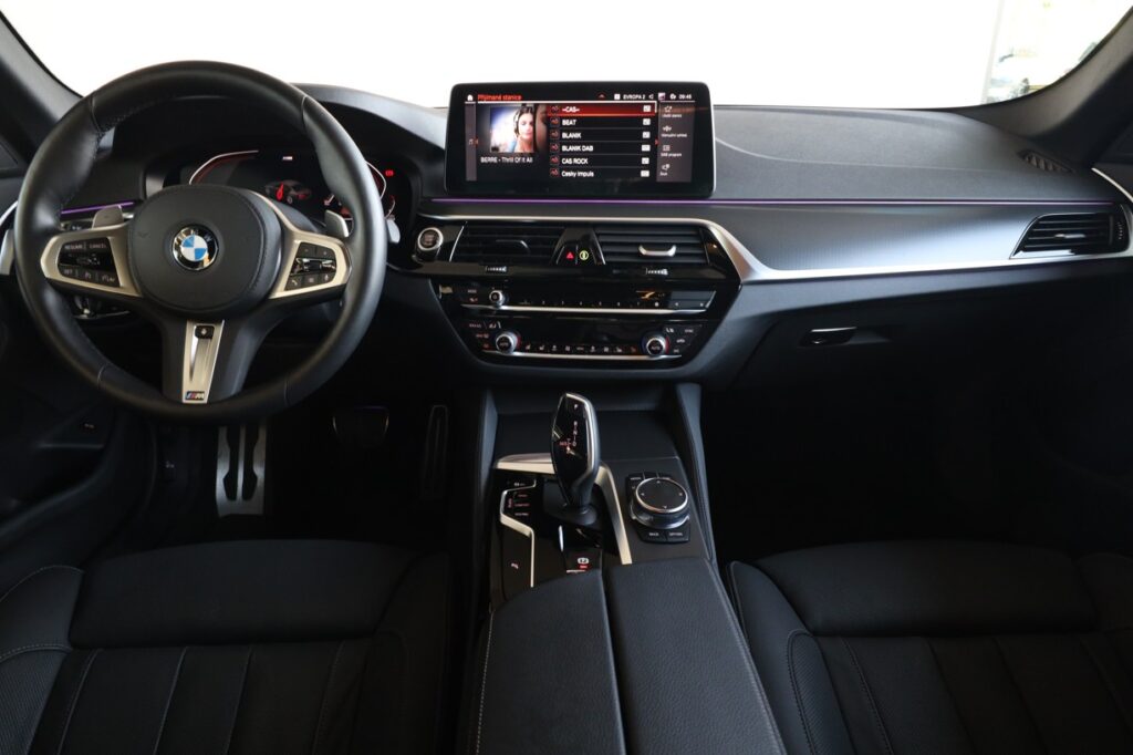 BMW 530d xDrive Sedan