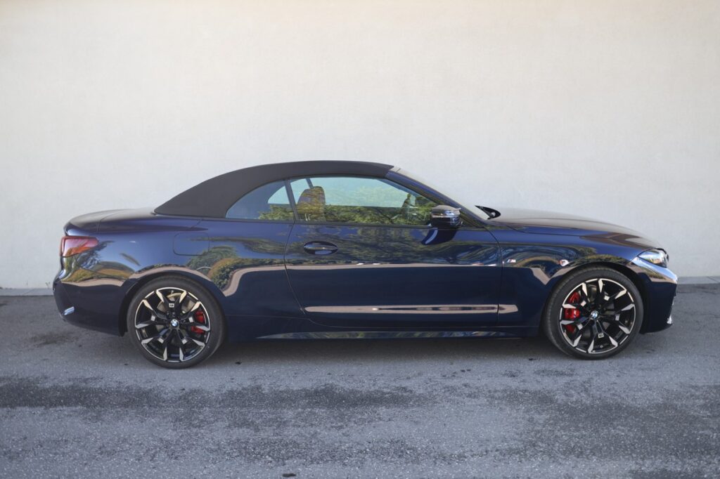 BMW M440i xDrive Convertible