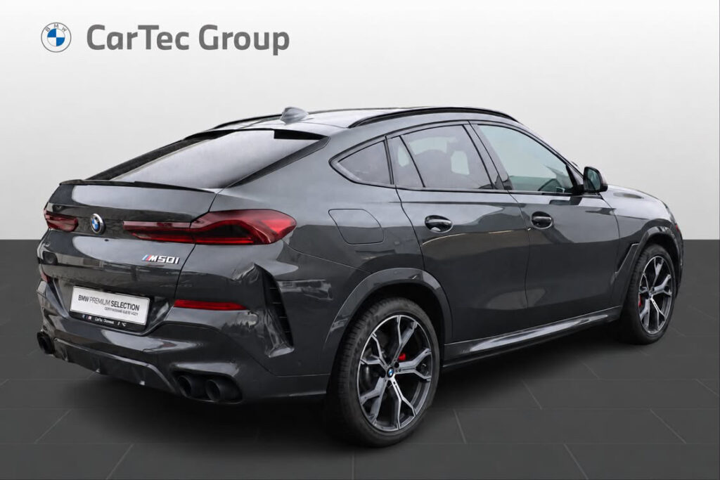 BMW X6 M50i