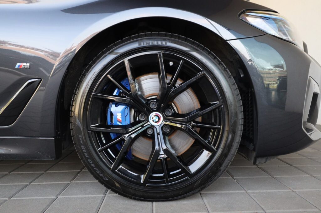 BMW 530d xDrive Sedan