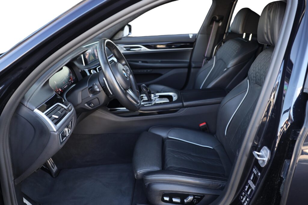 BMW 750Li xDrive Sedan