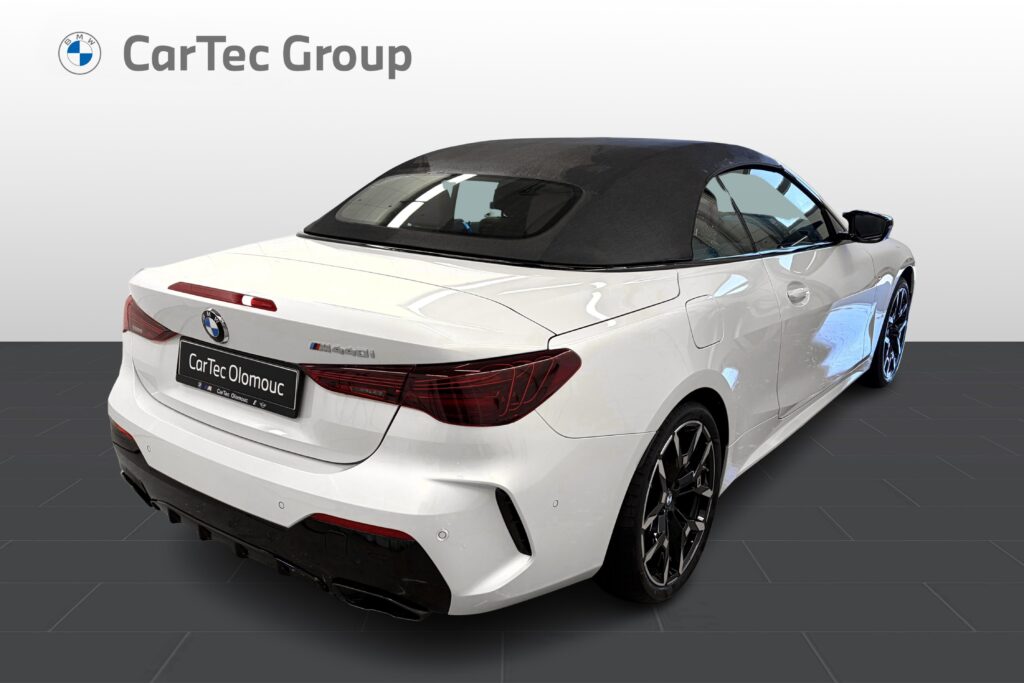 BMW M440i xDrive Convertible