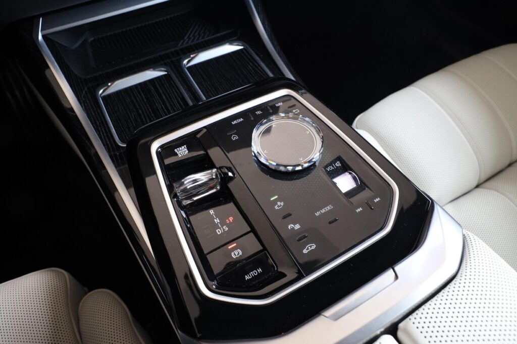 BMW 740d xDrive Sedan