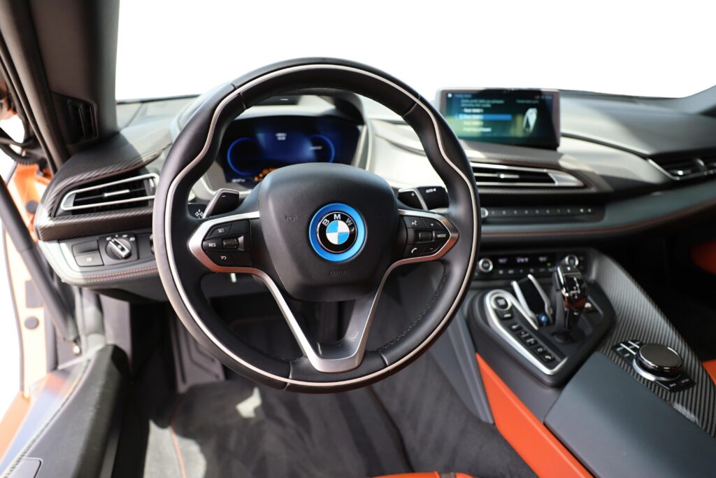 BMW I8