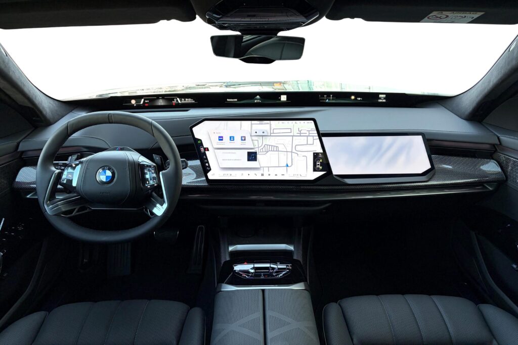 BMW 740 xDrive Sedan