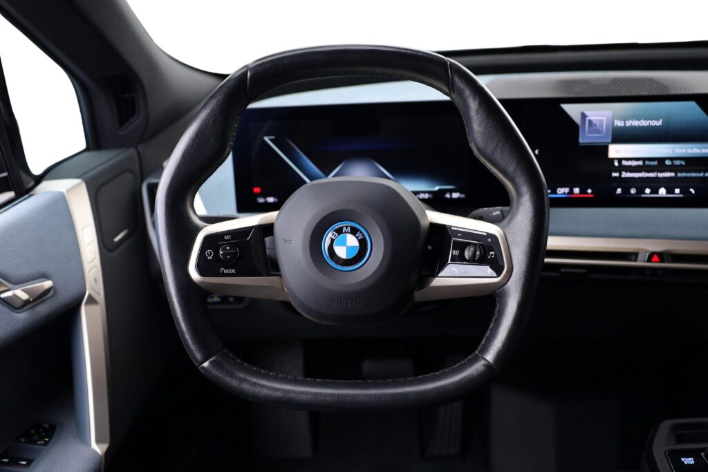 BMW iX xDrive40