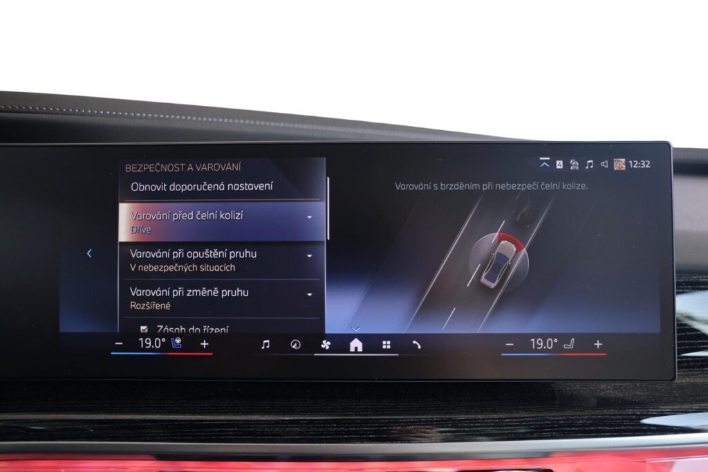 BMW 740d xDrive Sedan