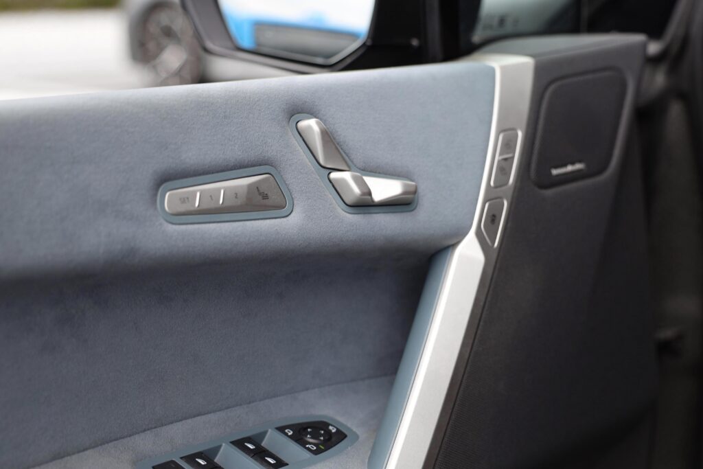 BMW iX xDrive40