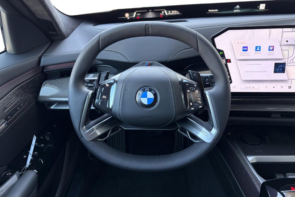 BMW 740 xDrive Sedan