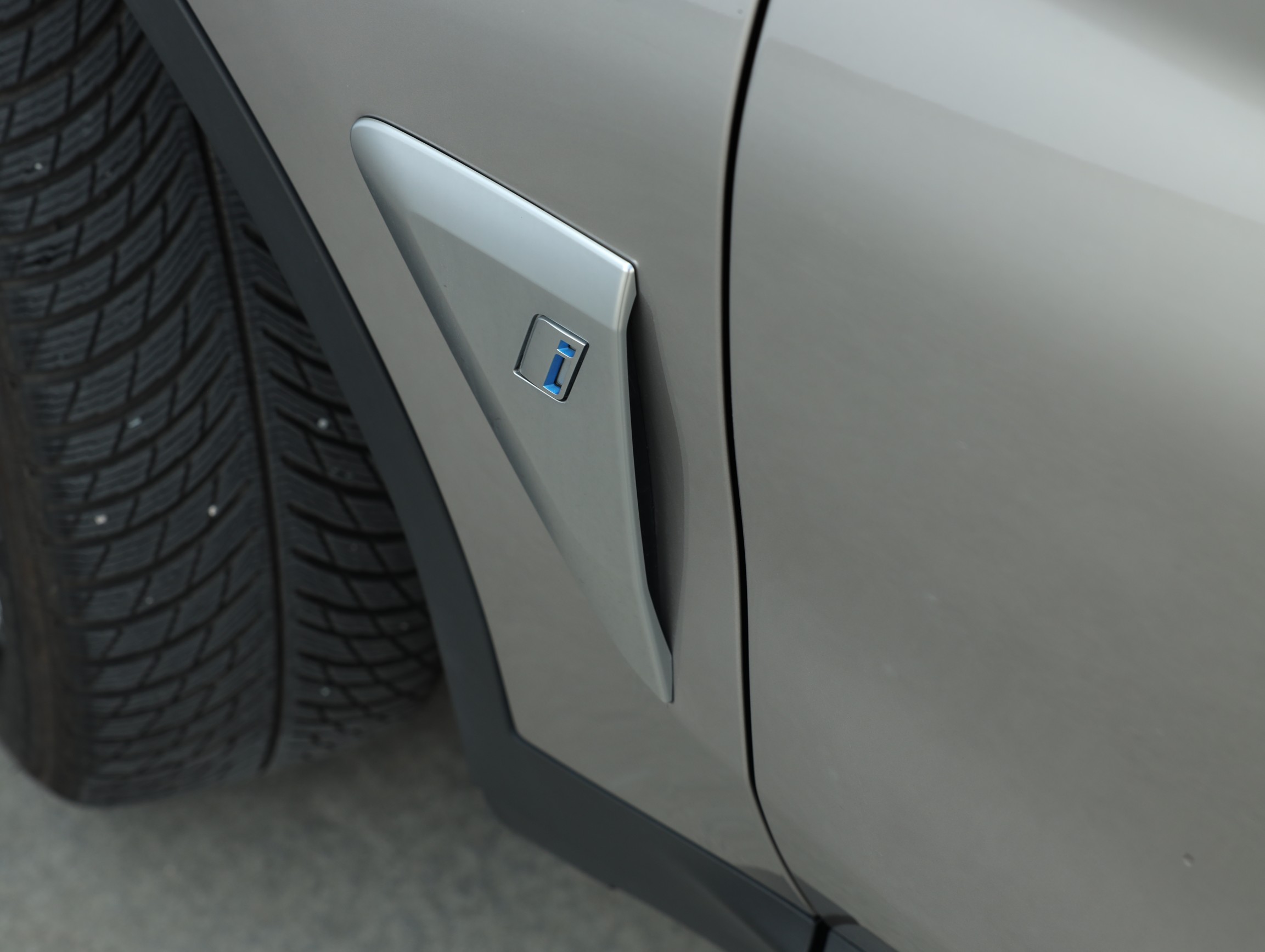 BMW iX3