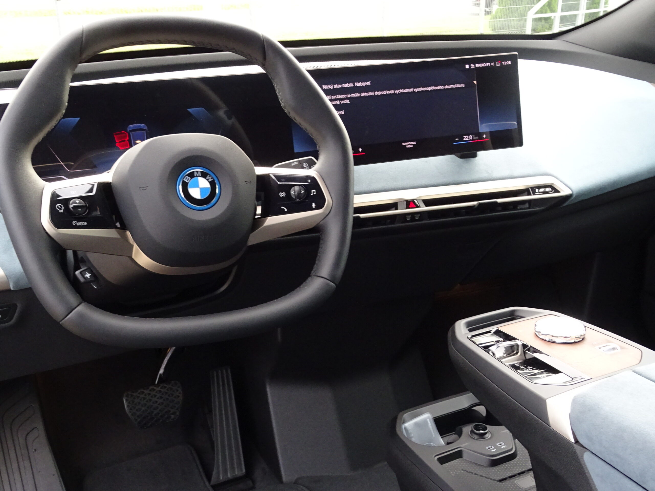 BMW iX xDrive40