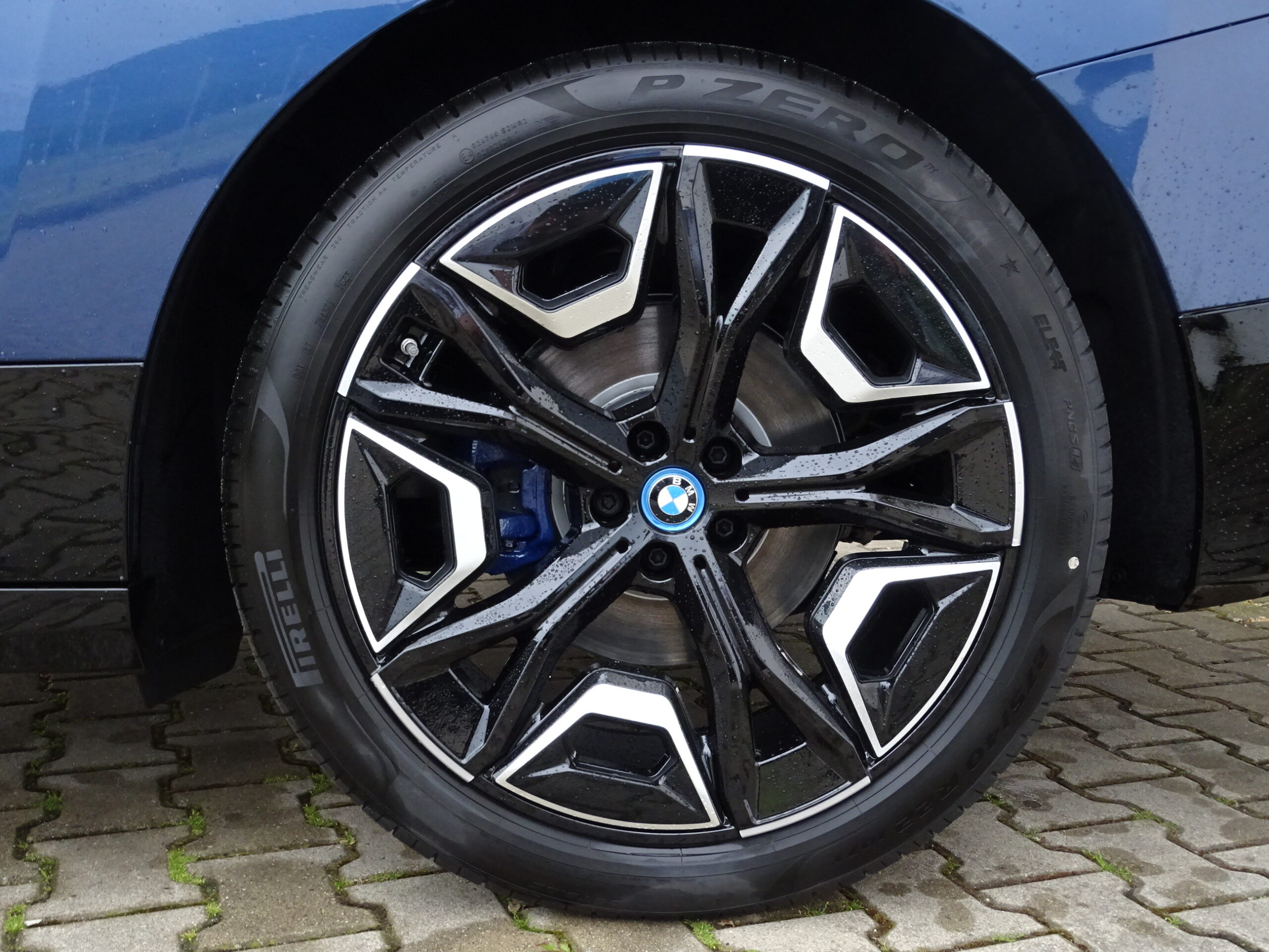 BMW iX xDrive40