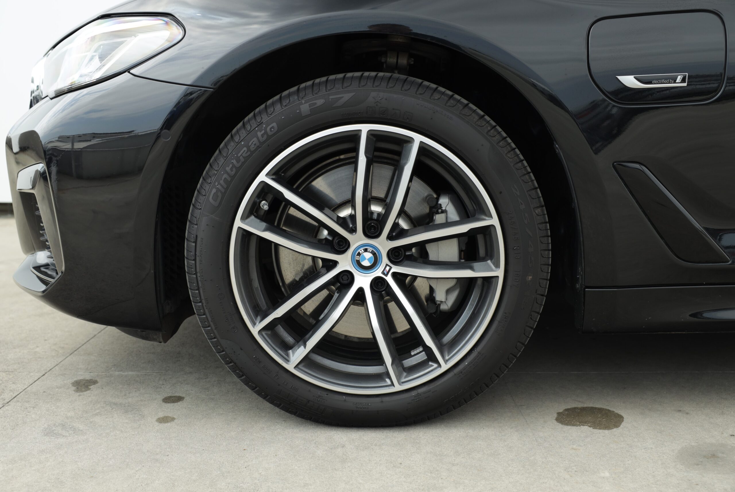 BMW 530e xDrive Sedan