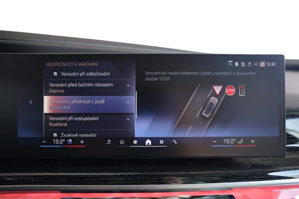 BMW 740d xDrive Sedan