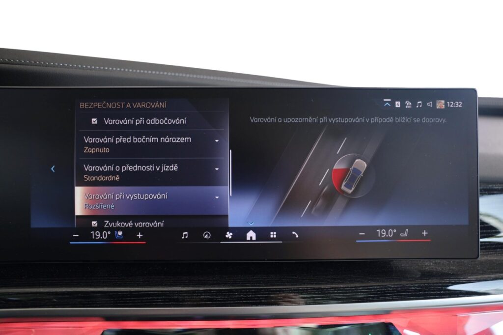 BMW 740d xDrive Sedan