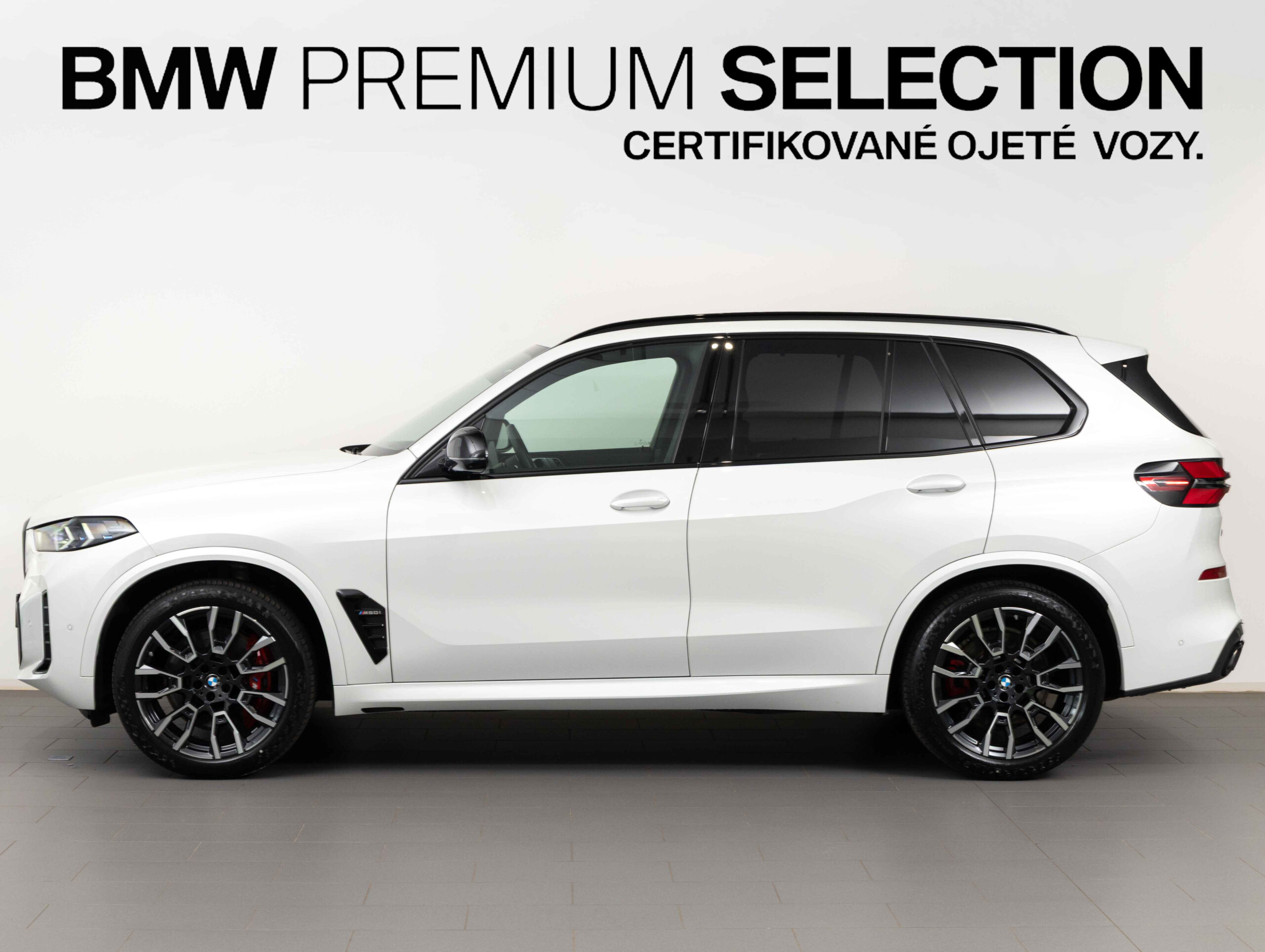 BMW X5 M60i