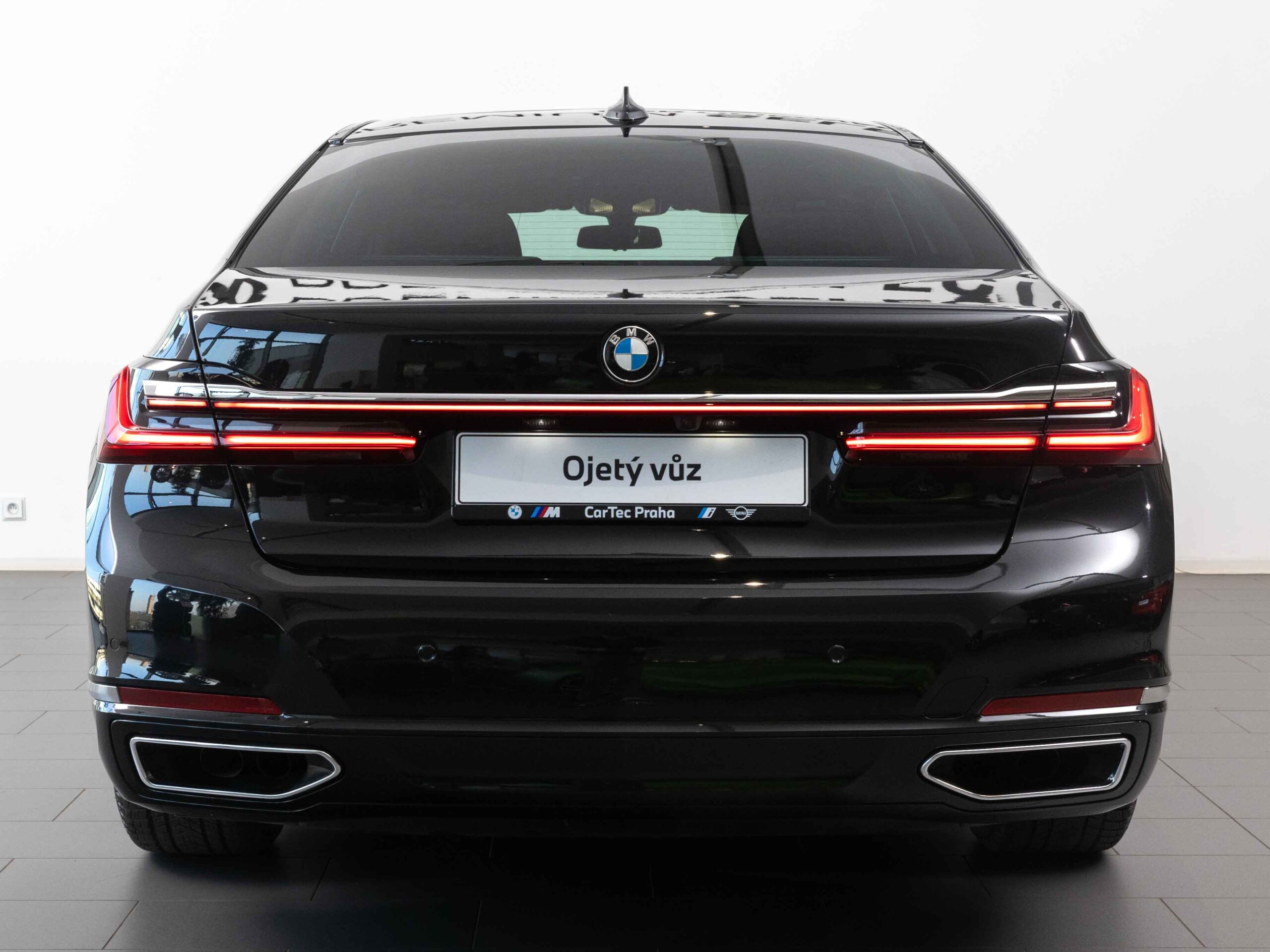 BMW 750Li xDrive Sedan
