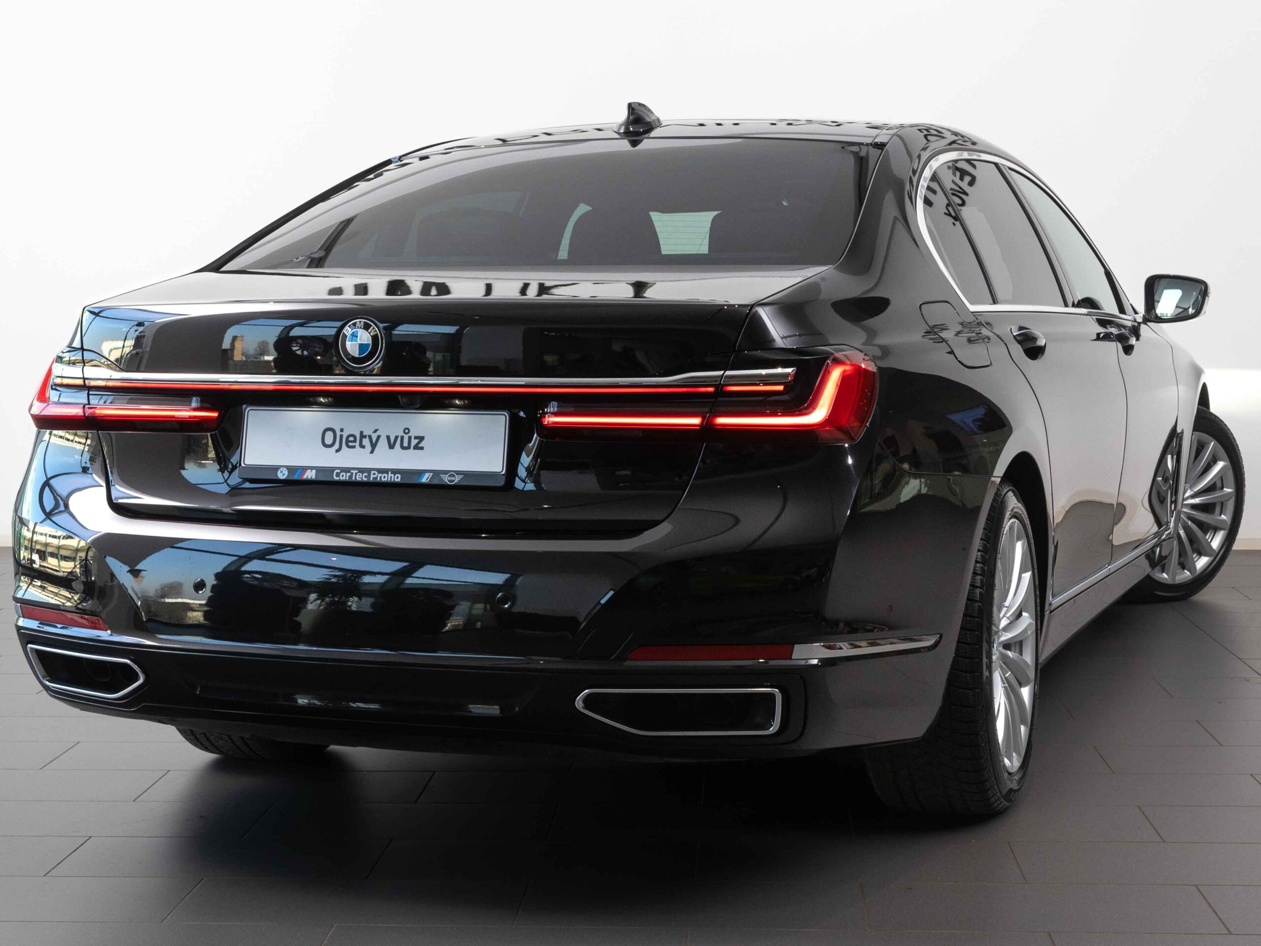 BMW 750Li xDrive Sedan