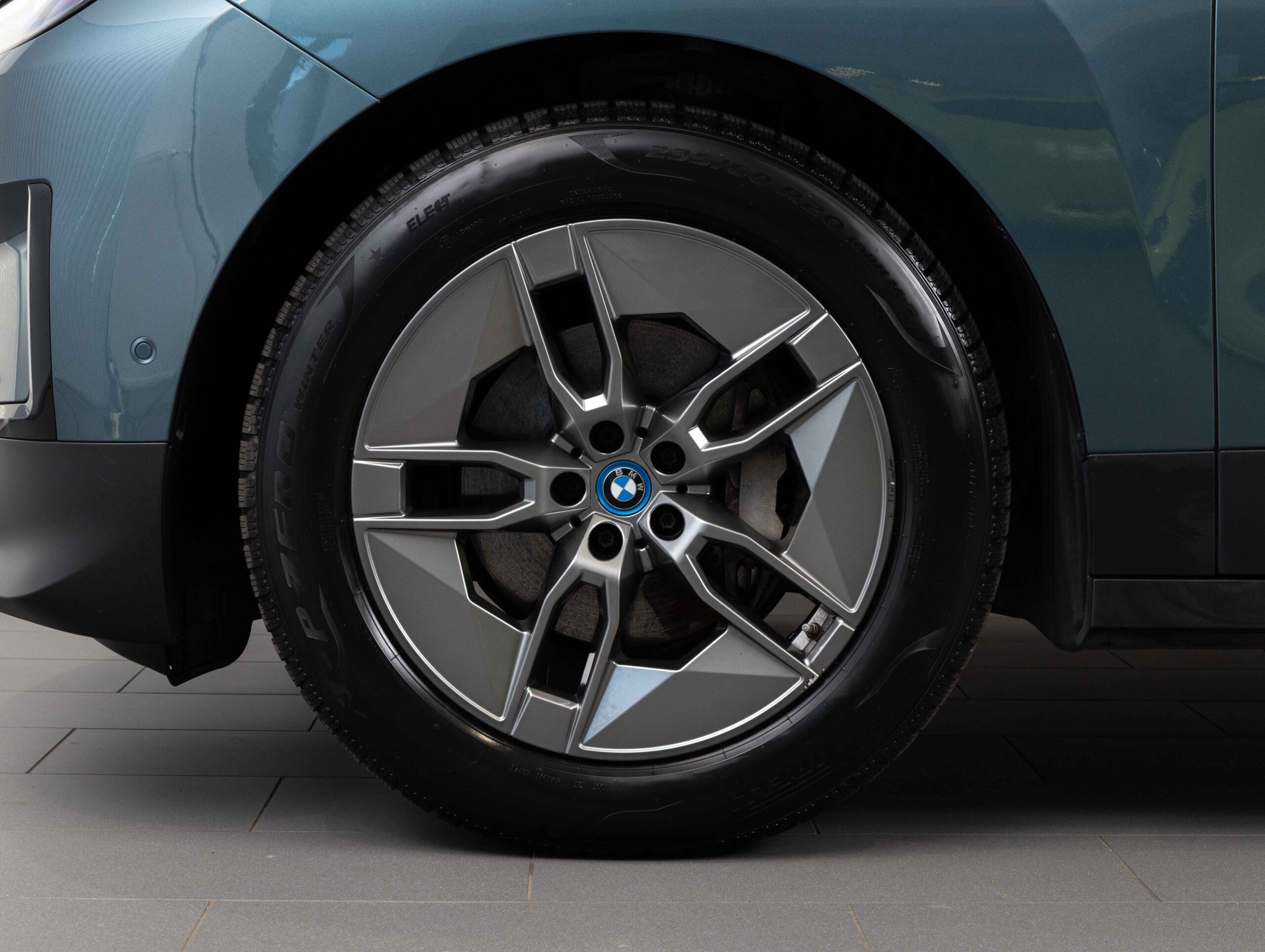 BMW iX xDrive50