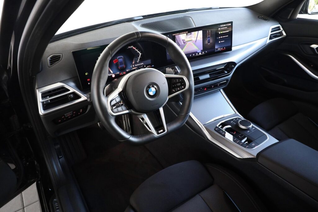 BMW 330i xDrive Touring