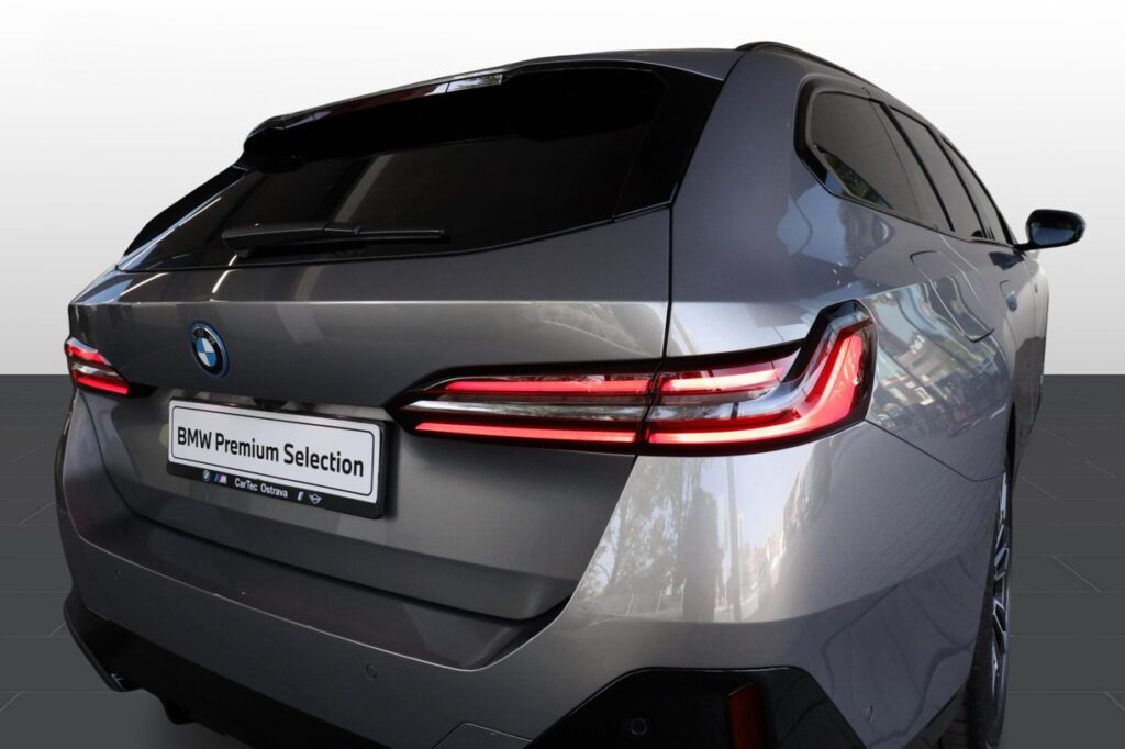 BMW 530e xDrive Touring