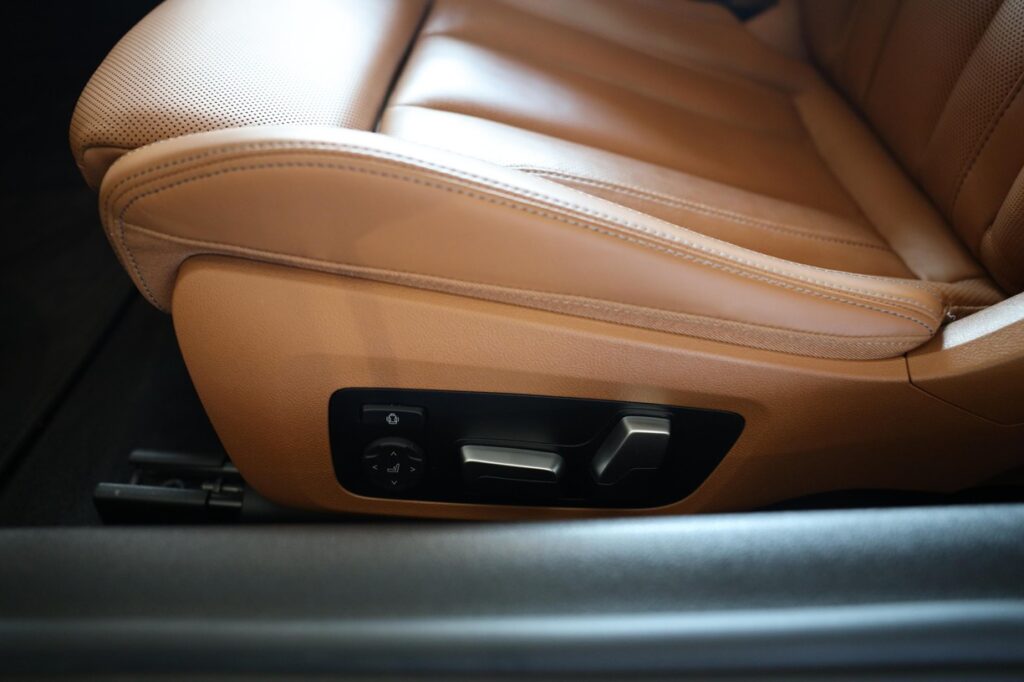 BMW M850i xDrive Coupe
