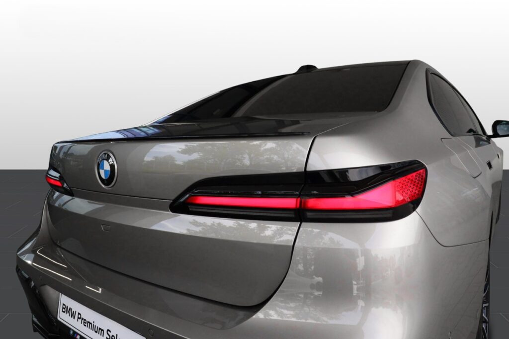 BMW 740d xDrive Sedan