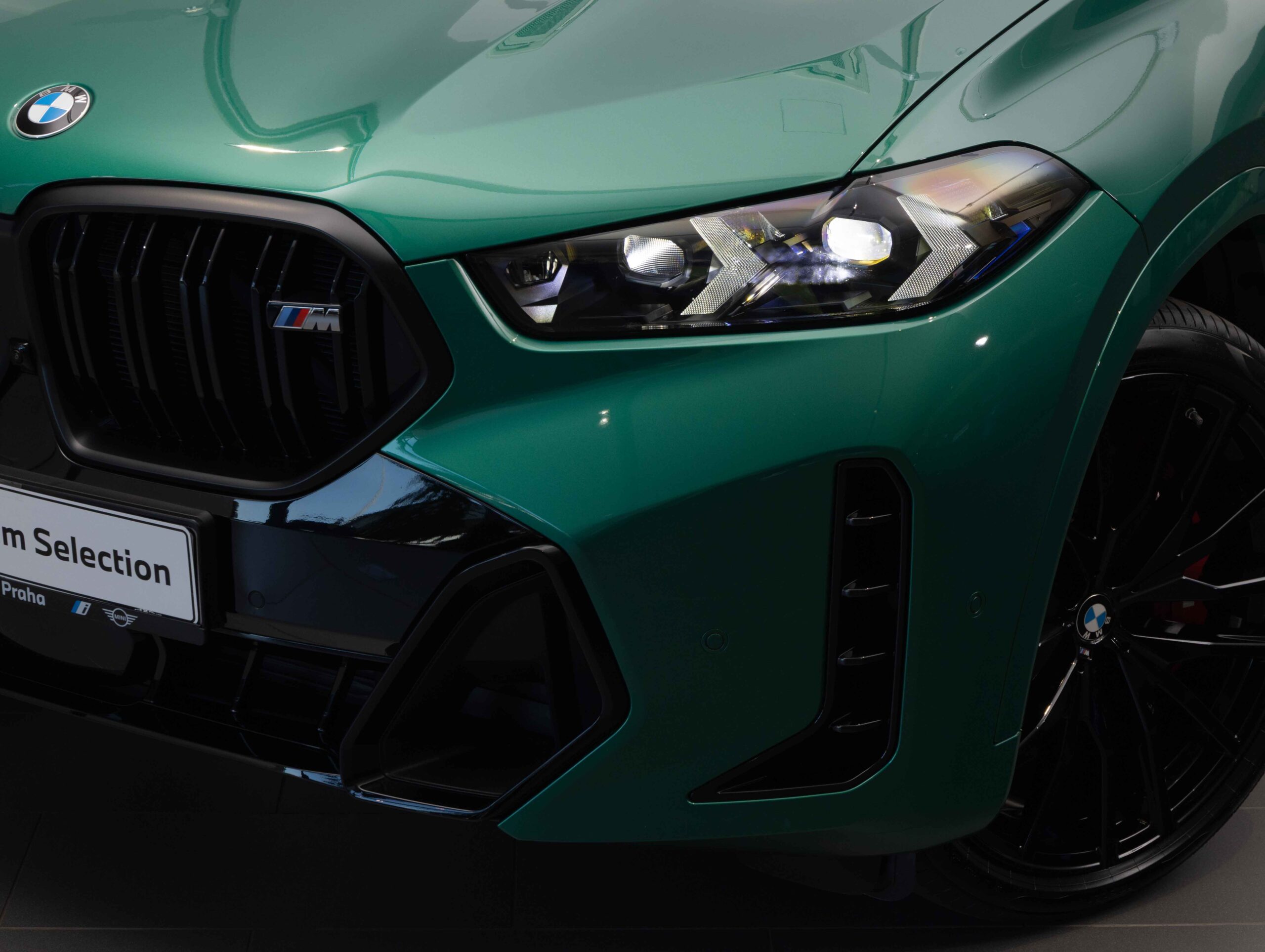 BMW X6 M60i
