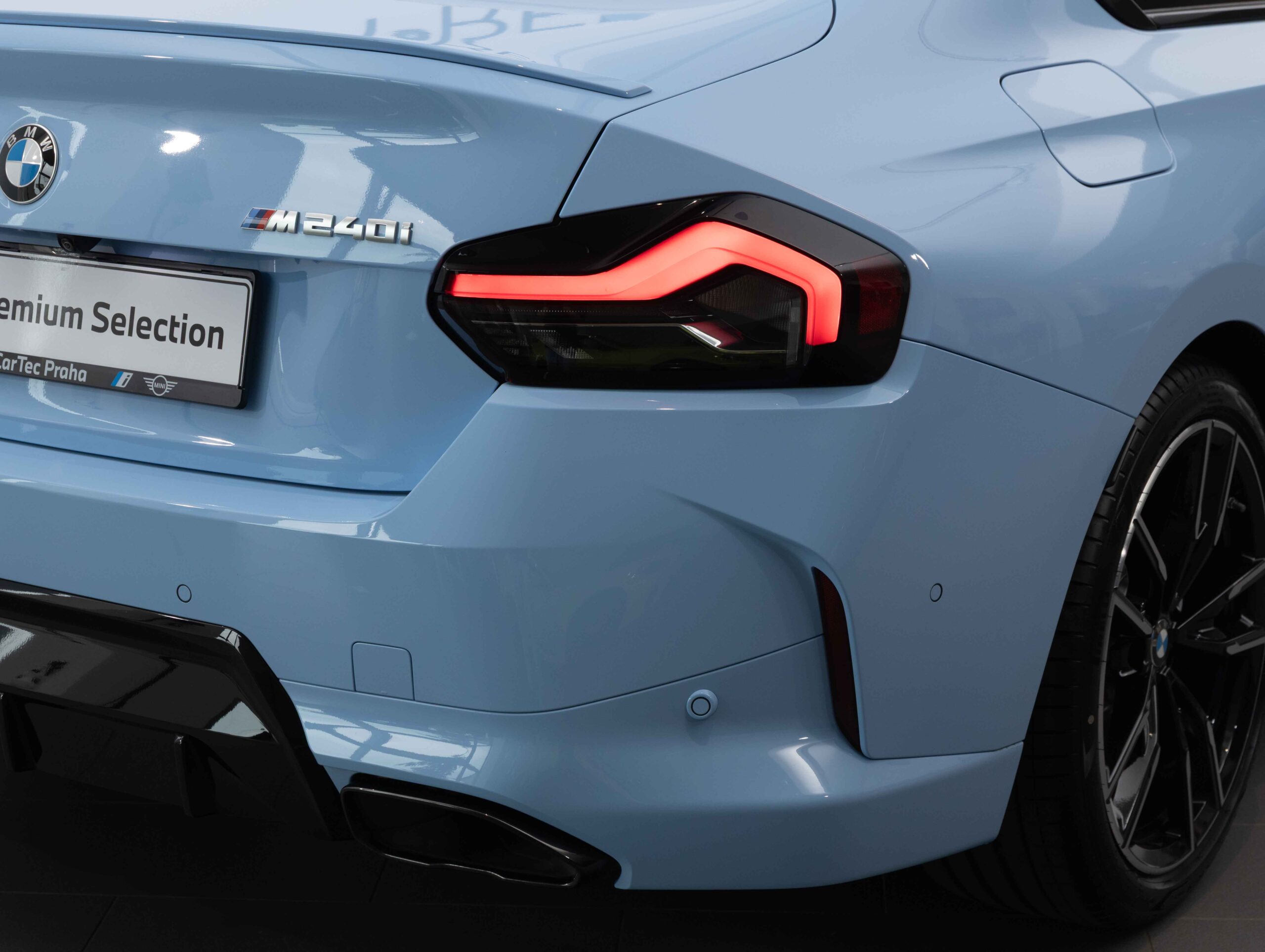 BMW M240i xDrive Coupé