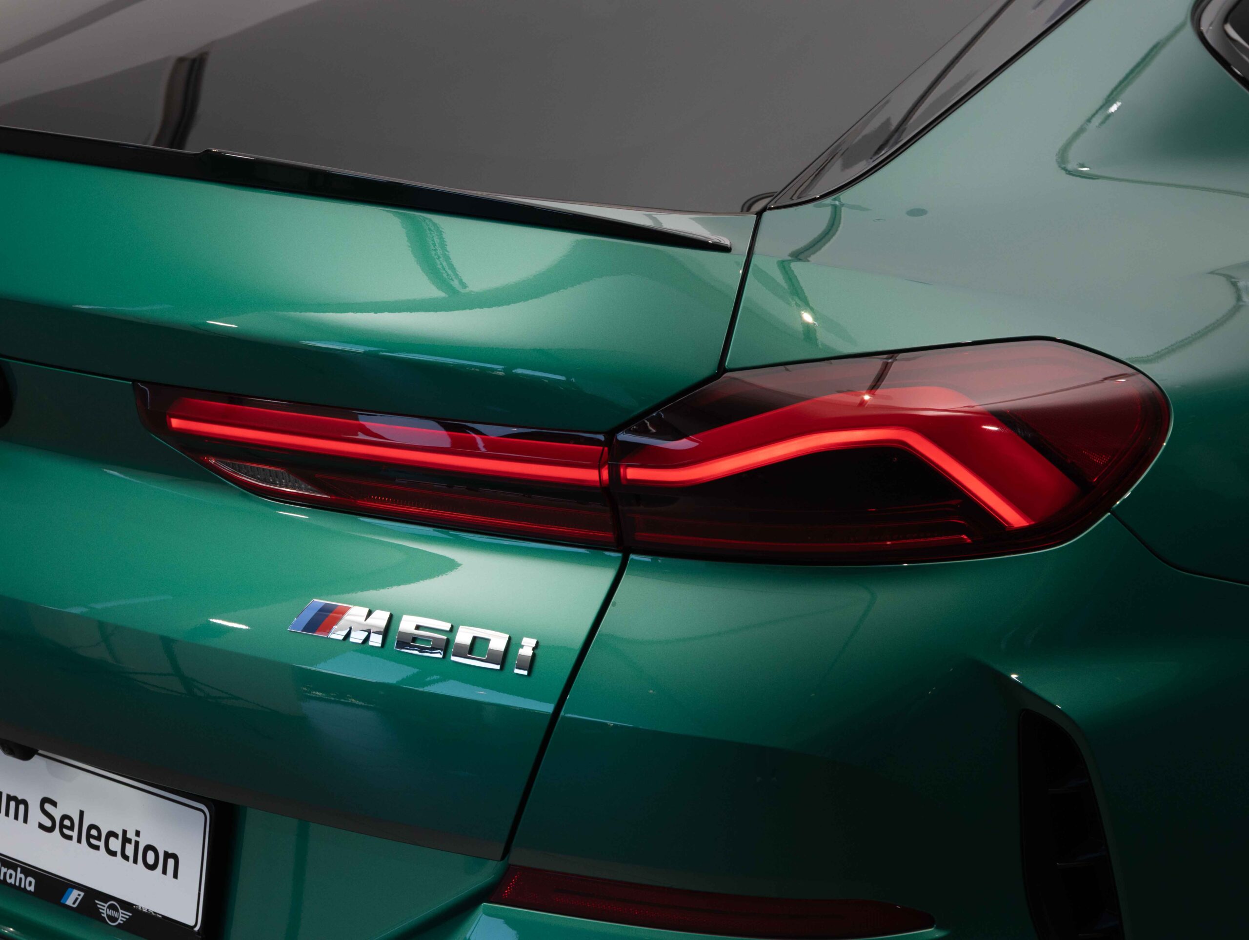 BMW X6 M60i