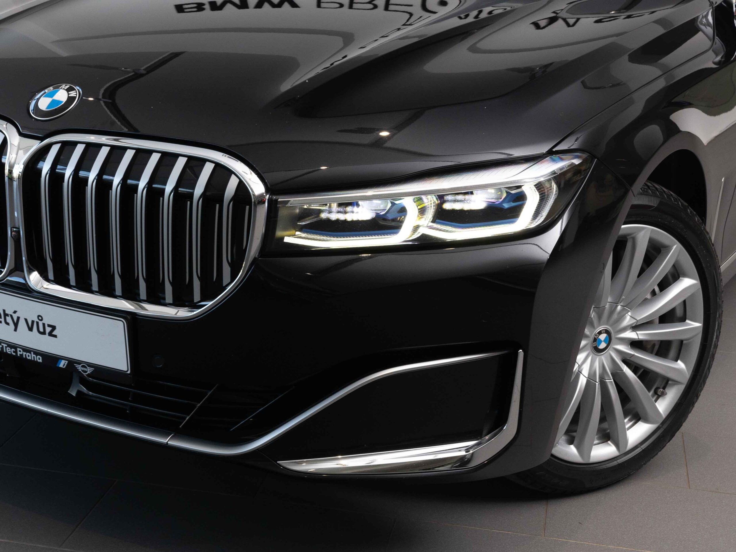 BMW 750Li xDrive Sedan
