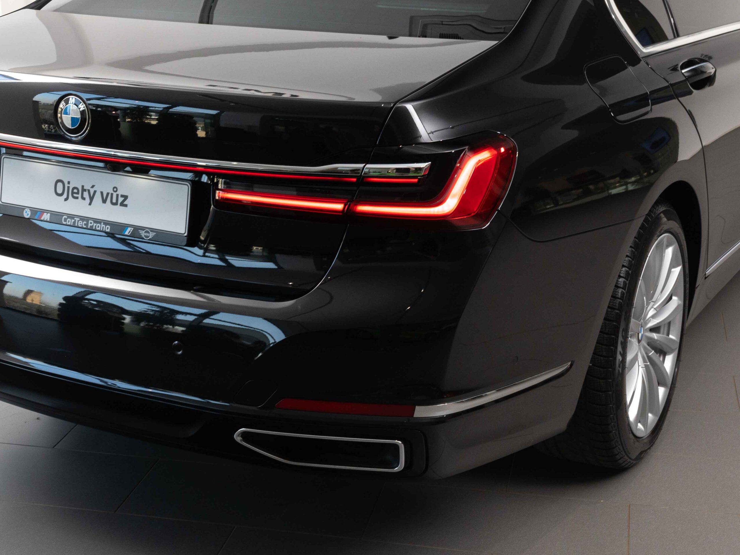 BMW 750Li xDrive Sedan