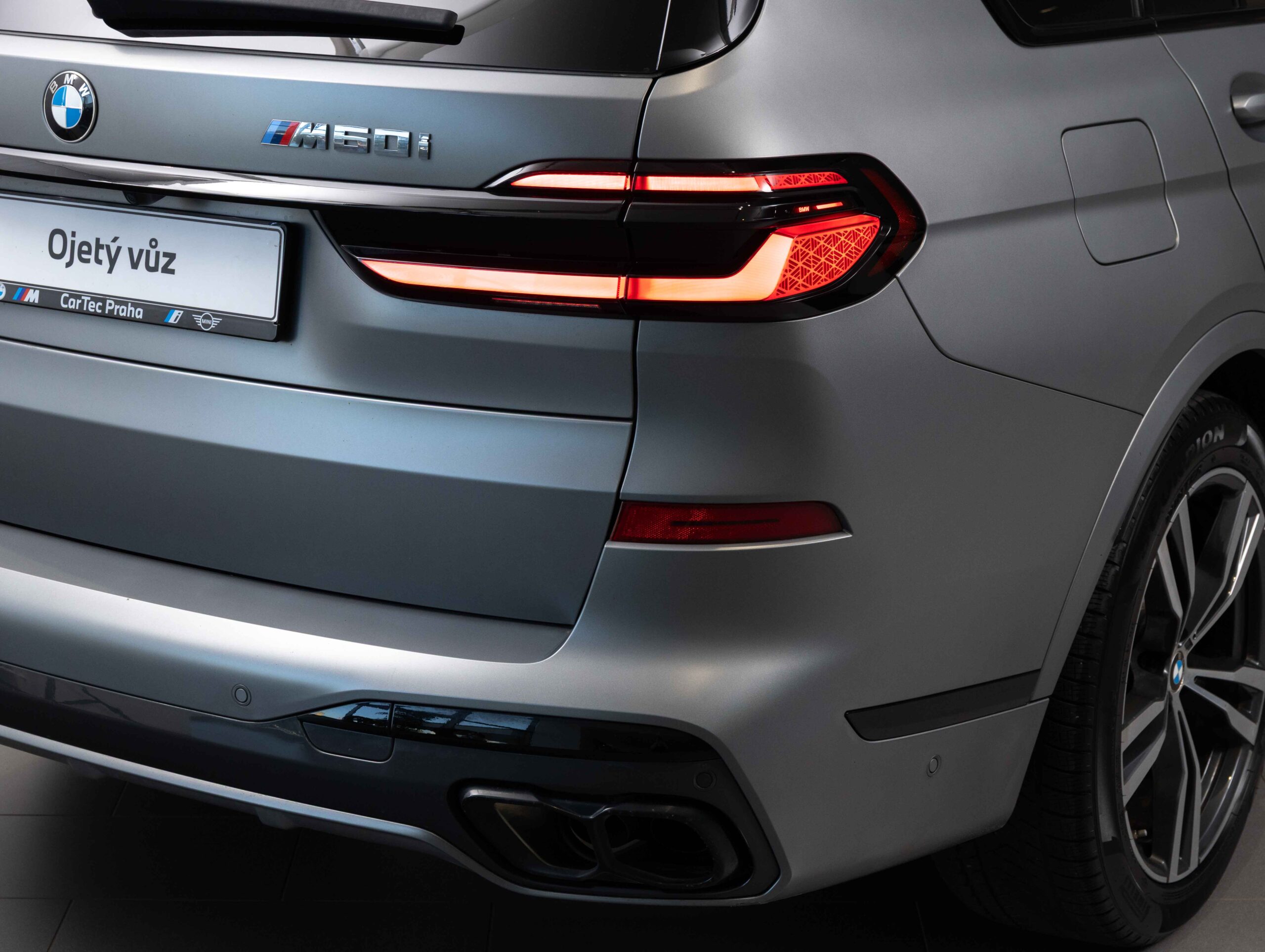 BMW X7 M60i xDrive