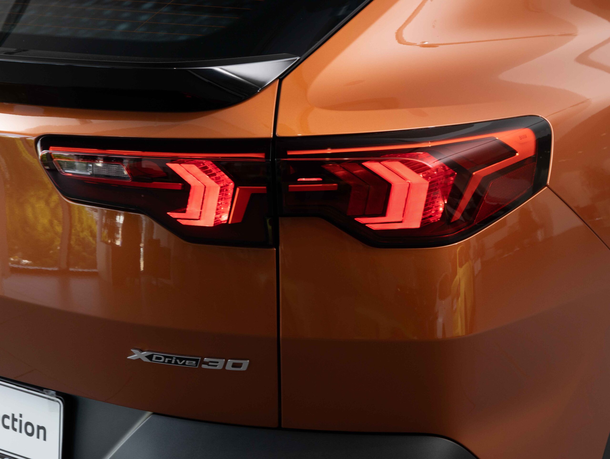 BMW iX2 xDrive30