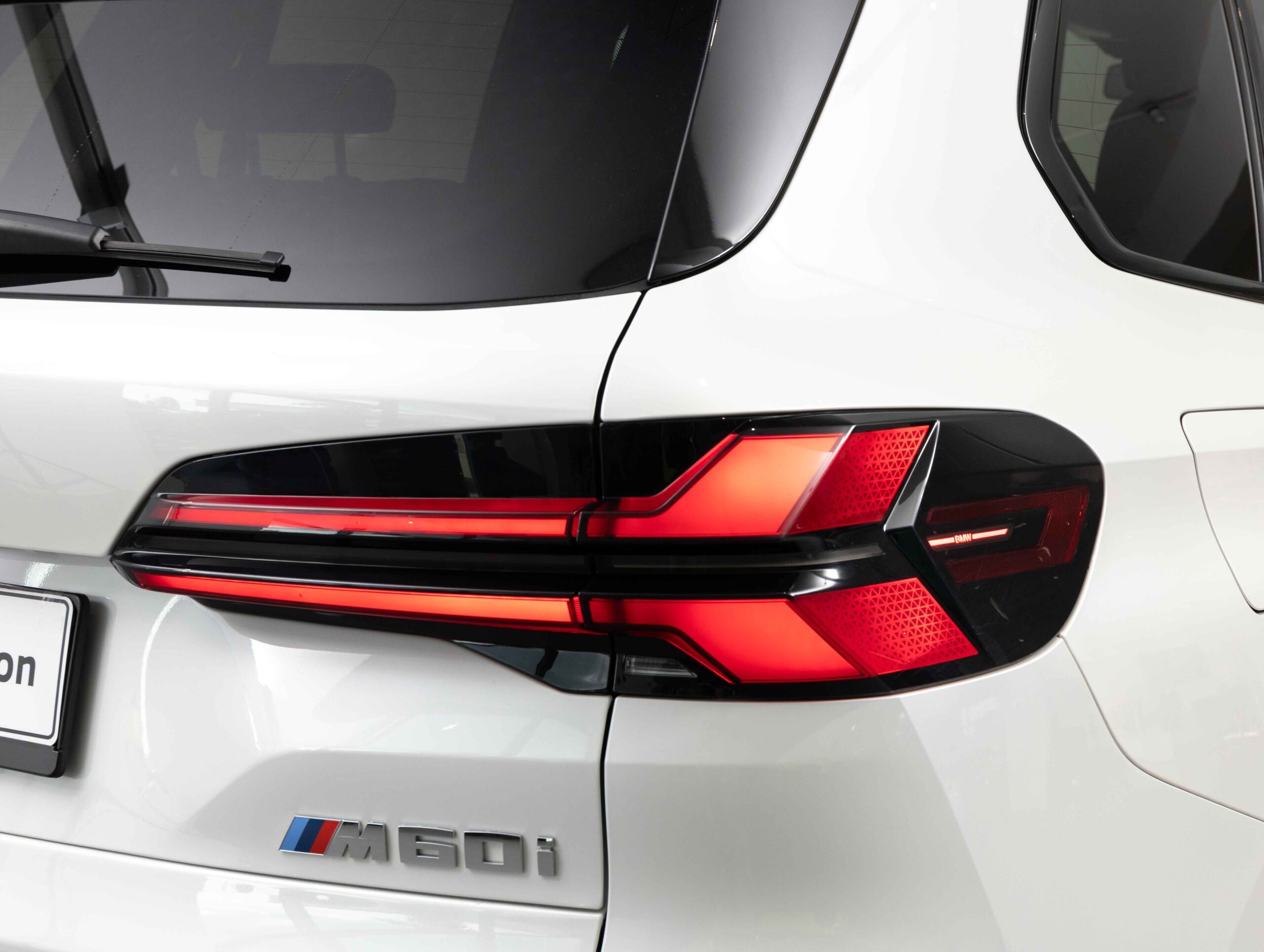 BMW X5 M60i