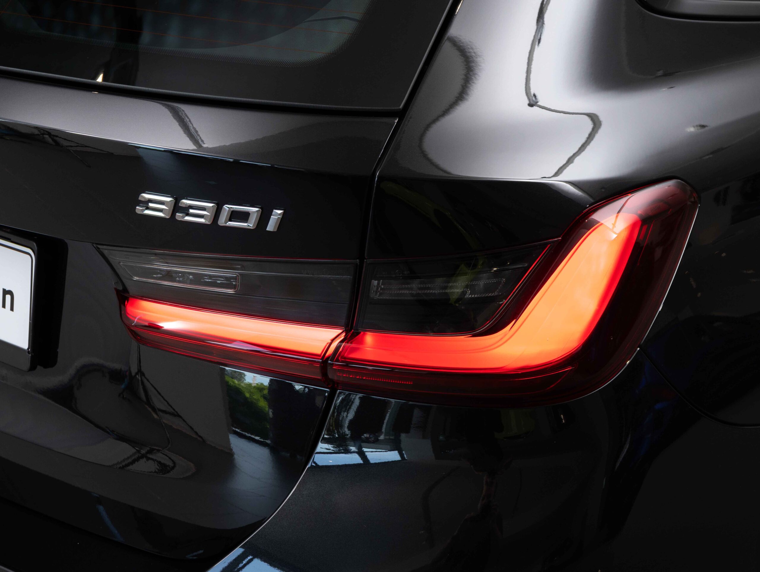 BMW 330i xDrive Touring