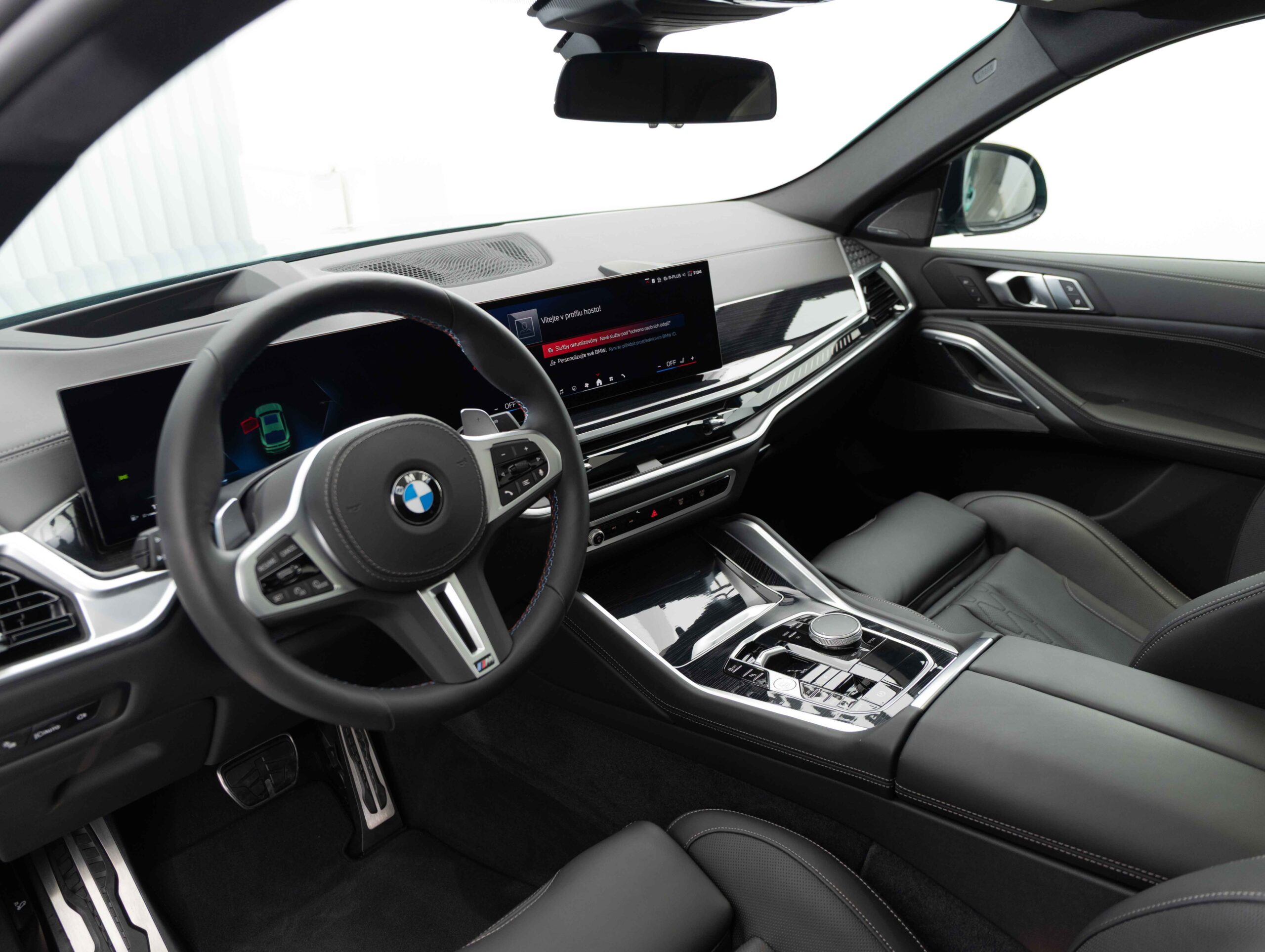 BMW X6 M60i