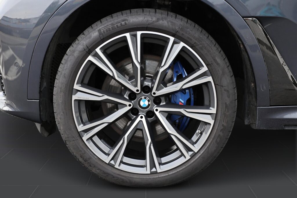BMW X7 M50d