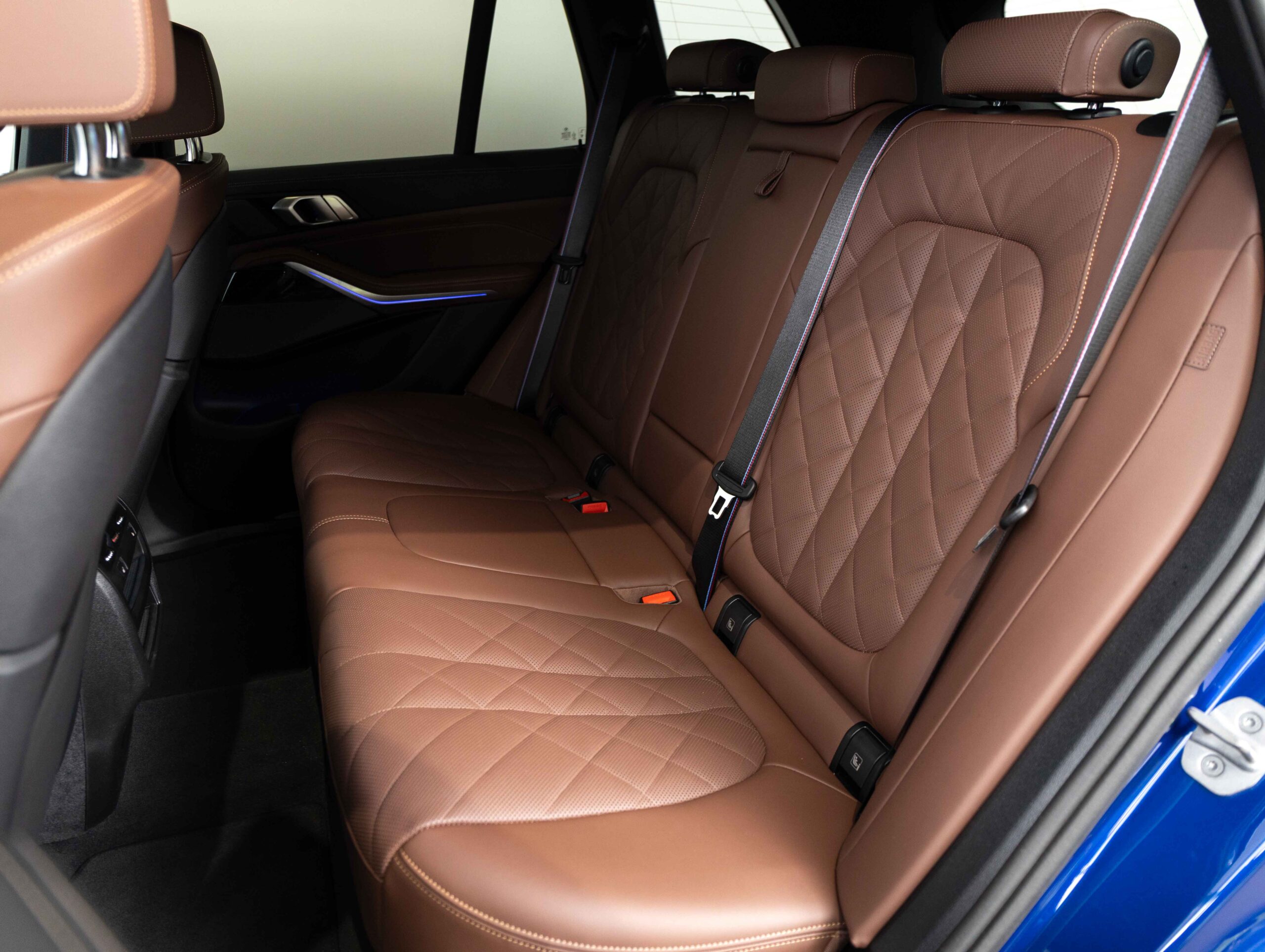 BMW X5 M60i