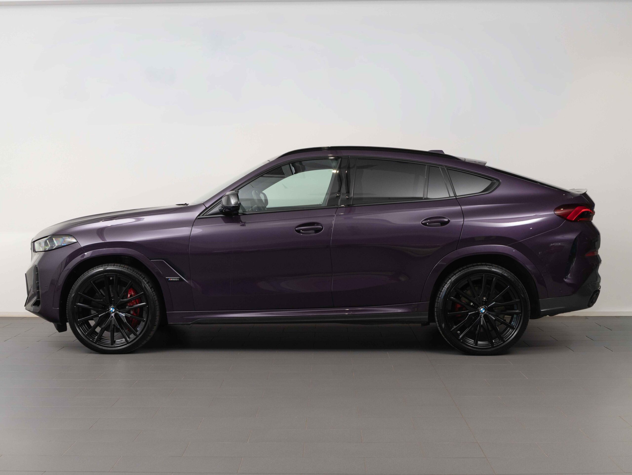 BMW X6 M60i
