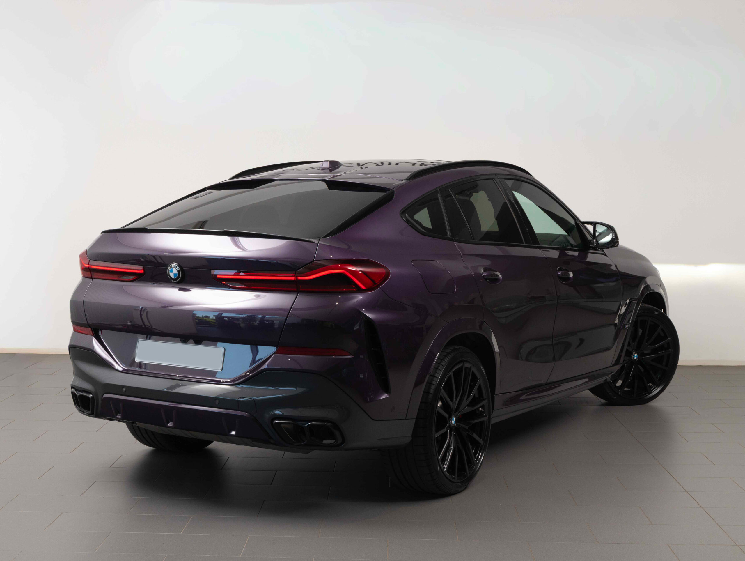 BMW X6 M60i